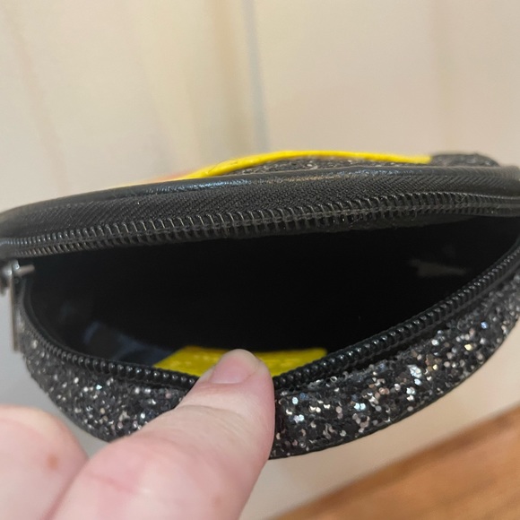 Girls Smiley Face Glitter Sparkle Purse with Gold Chain Strap, Super Cute!! - Picture 8 of 8